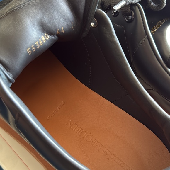 Alexander McQueen Black & Tan Larry Contrast
Sole Platform Sneaker Size 44 US 11 - Picture 7 of 11